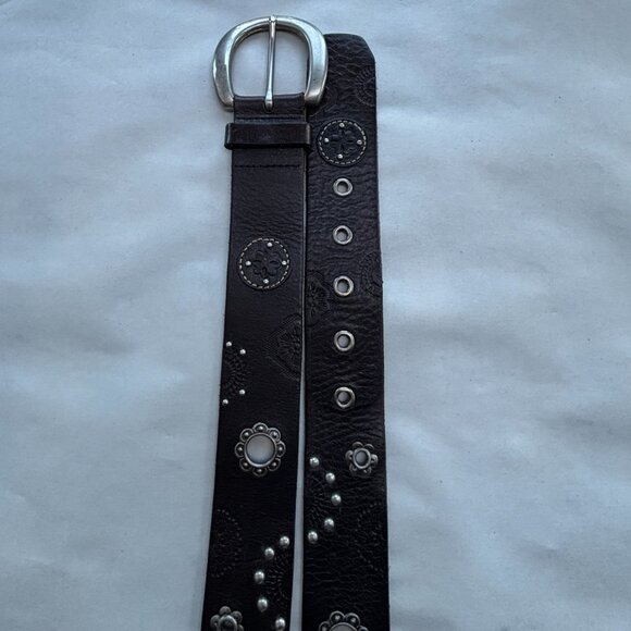 Espresso + Silver Riveted Floral Fossil Belt - Picture 4 of 15